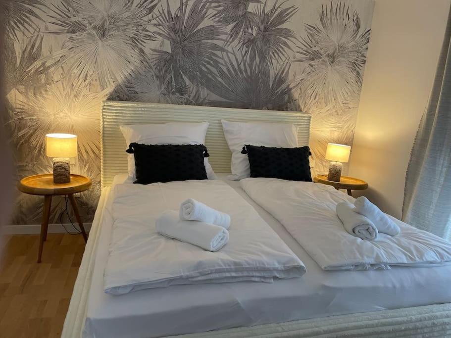 Grafschafft Angenehmes Wohnen - Ferienwohnung Mit 2 Schlafzimmern Pirna Esterno foto